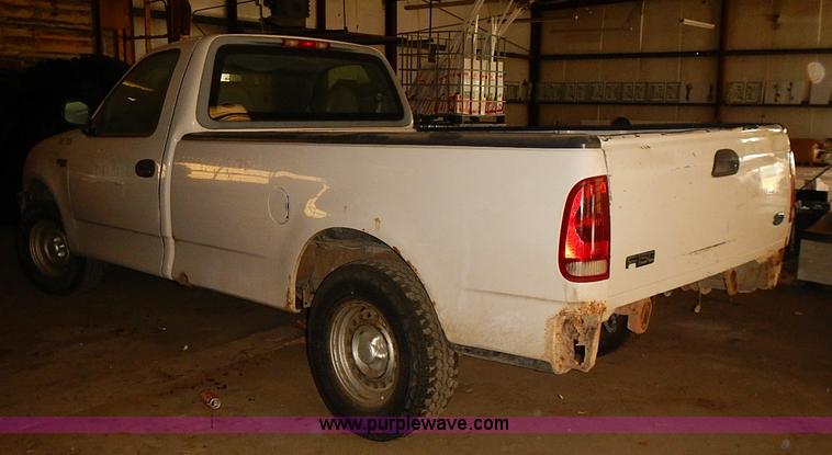 image for item J3076 1997 Ford F150 pickup truck