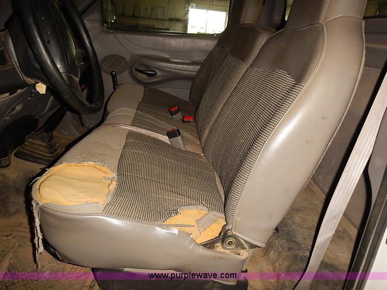 image for item J3076 1997 Ford F150 pickup truck