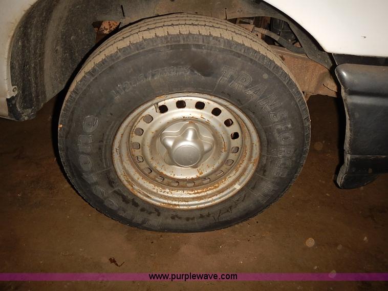 image for item J3076 1997 Ford F150 pickup truck