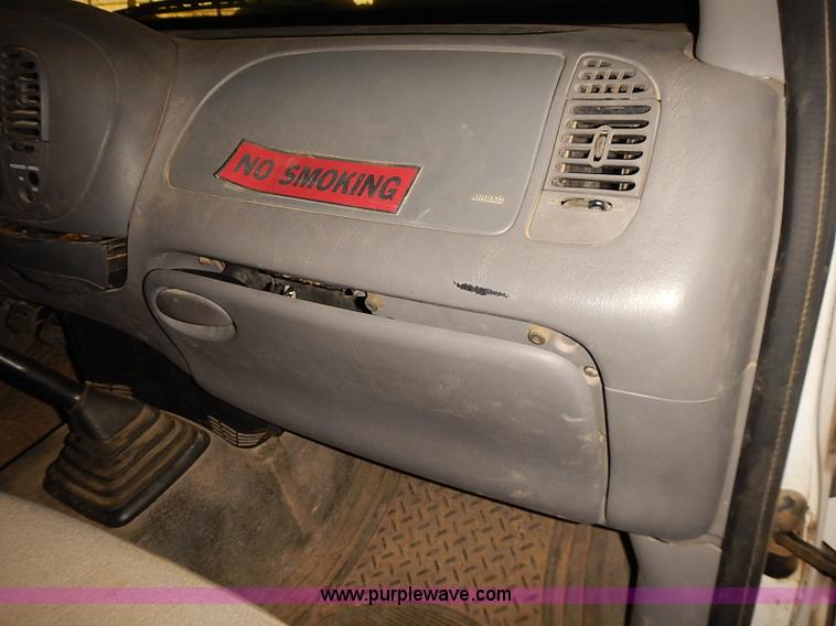 image for item J3076 1997 Ford F150 pickup truck