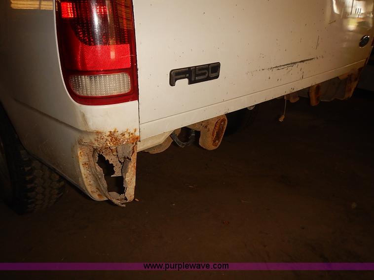 image for item J3076 1997 Ford F150 pickup truck