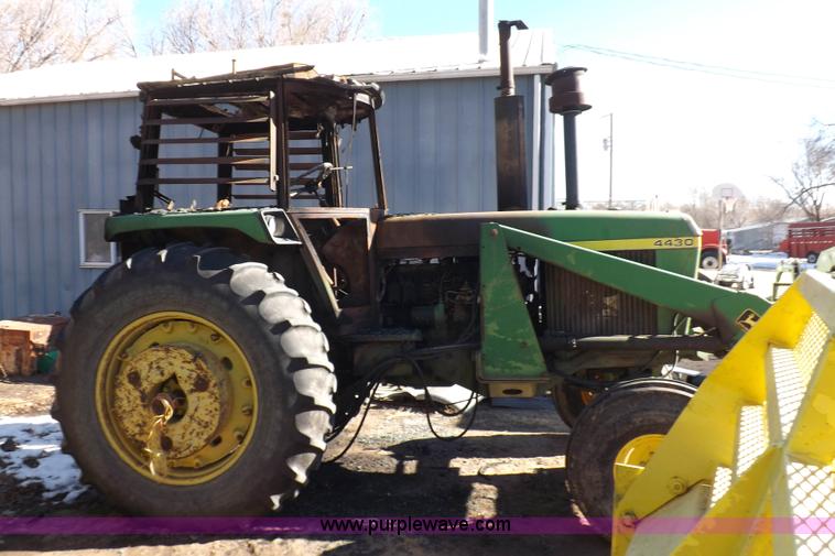 image for item K3117 John Deere 4430 tractor
