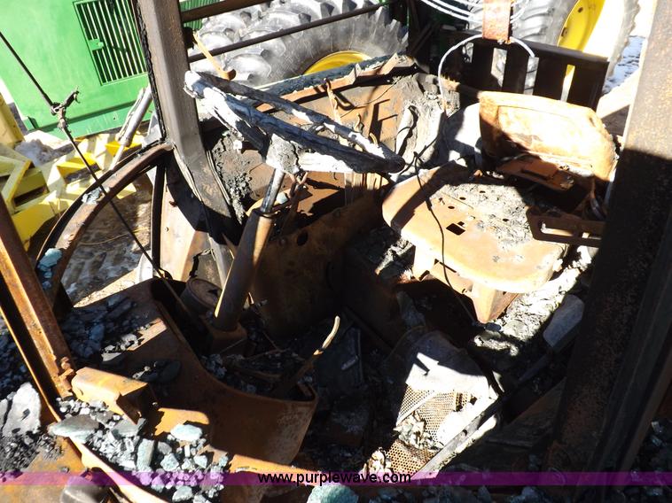 image for item K3117 John Deere 4430 tractor