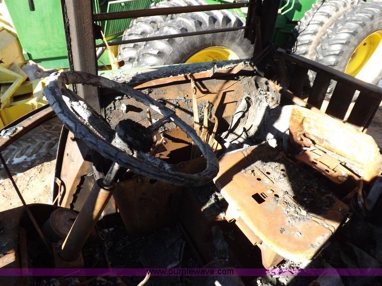 image for item K3117 John Deere 4430 tractor