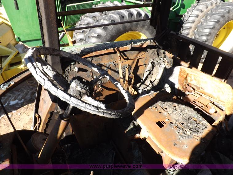 image for item K3117 John Deere 4430 tractor