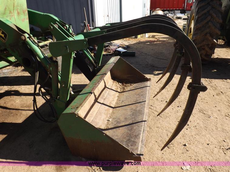 image for item K3117 John Deere 4430 tractor