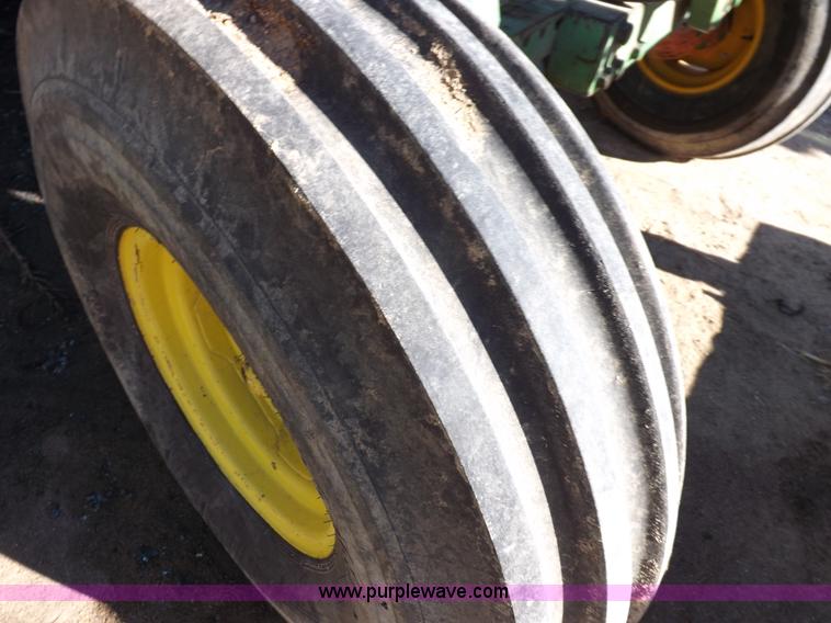 image for item K3117 John Deere 4430 tractor