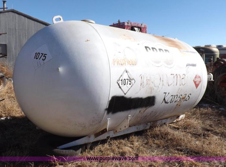 image for item K3119 Arrow Tank Inc. propane tank