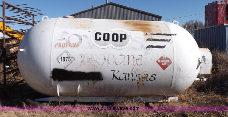 image for item K3119 Arrow Tank Inc. propane tank