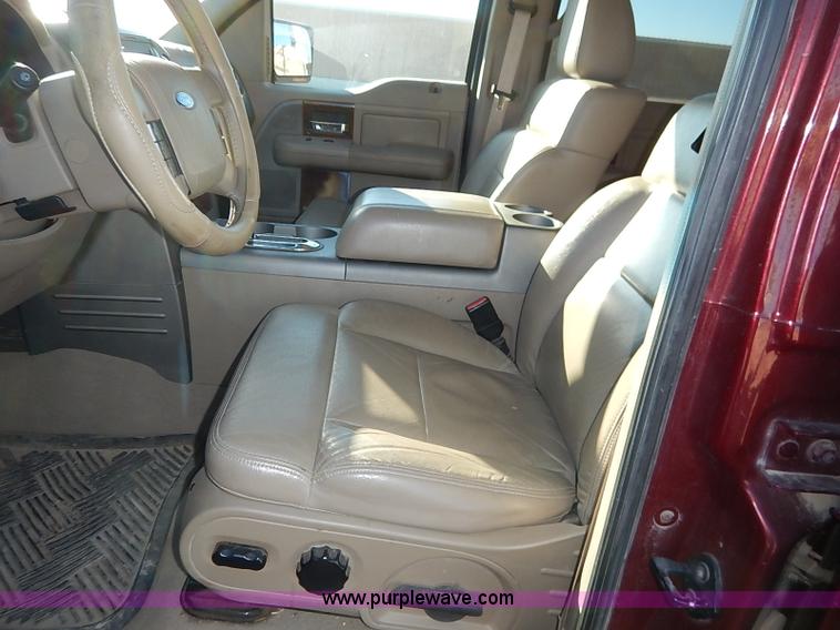 image for item K7294 2005 Ford F150 Lariat SuperCrew pickup truck