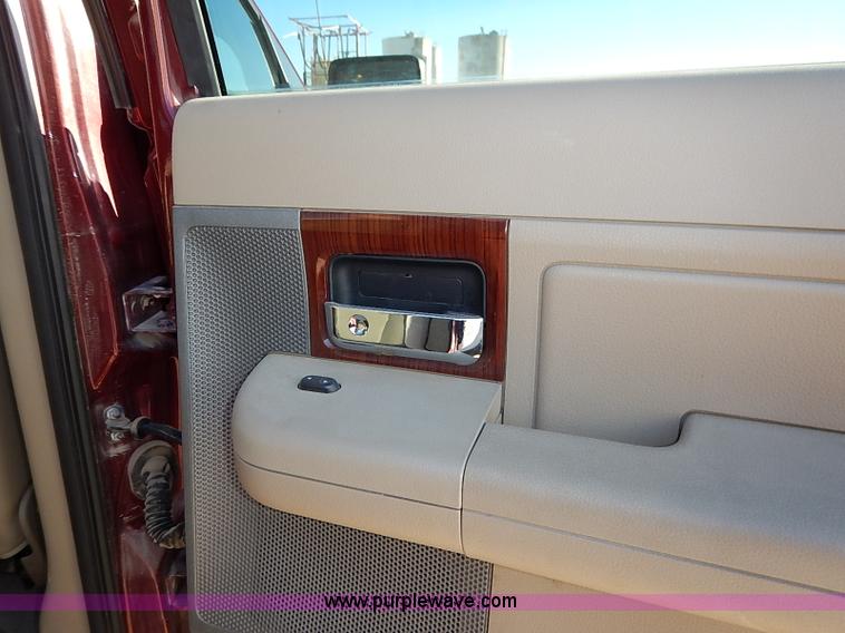 image for item K7294 2005 Ford F150 Lariat SuperCrew pickup truck