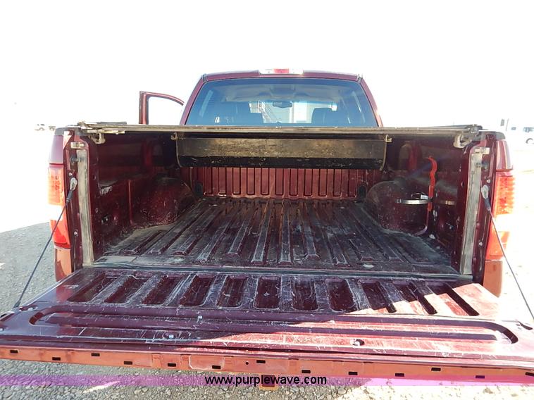 image for item K7294 2005 Ford F150 Lariat SuperCrew pickup truck