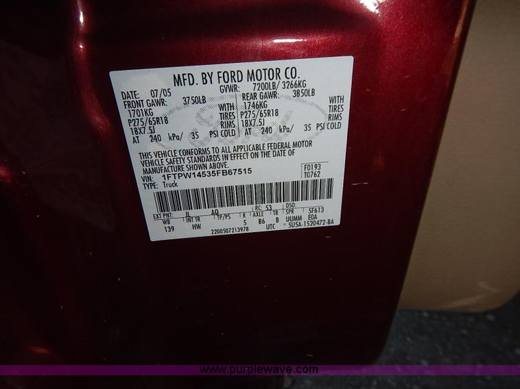 image for item K7294 2005 Ford F150 Lariat SuperCrew pickup truck