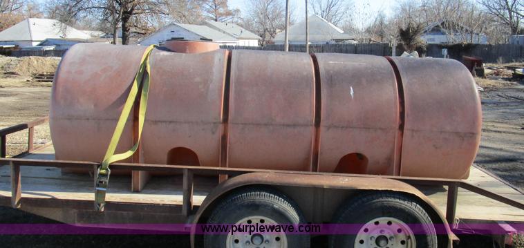 image for item BA9405 1,100 gallon poly tank