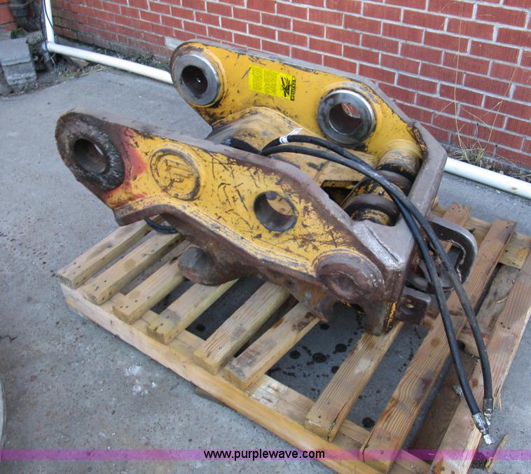 image for item BA9406 CF hydraulic excavator quick attach