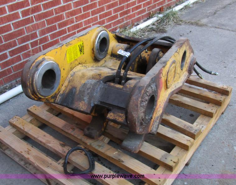 image for item BA9406 CF hydraulic excavator quick attach