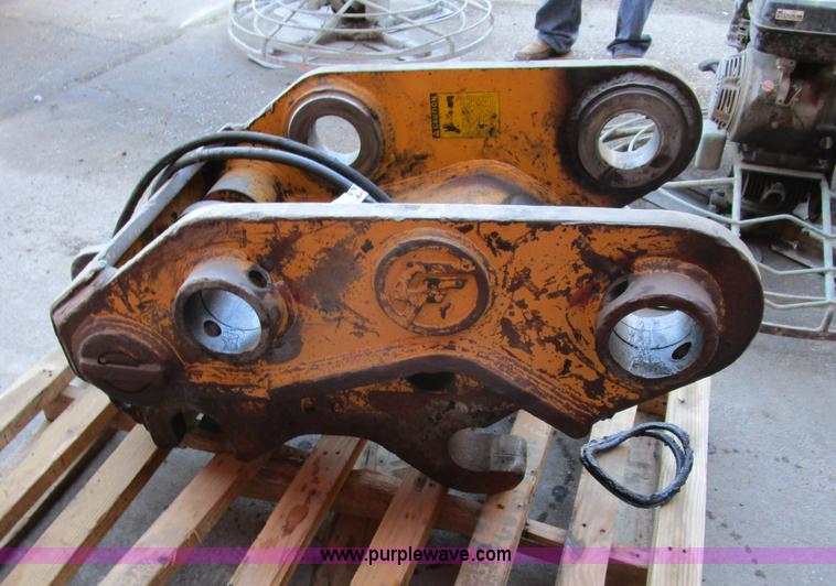 image for item BA9406 CF hydraulic excavator quick attach