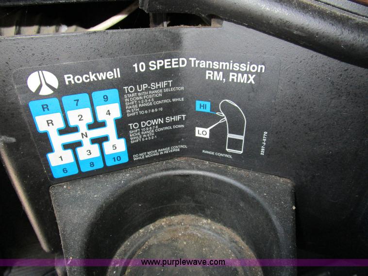 image for item D2253 1998 Freightliner FLD112 dump truck