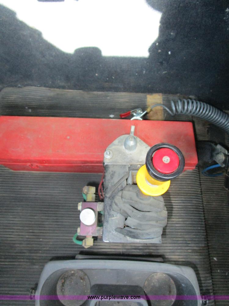 image for item D2253 1998 Freightliner FLD112 dump truck