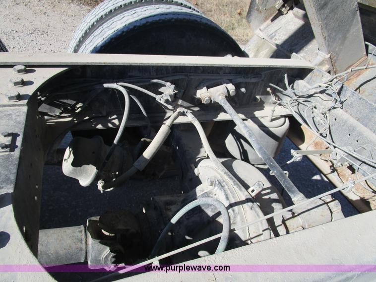 image for item D2253 1998 Freightliner FLD112 dump truck