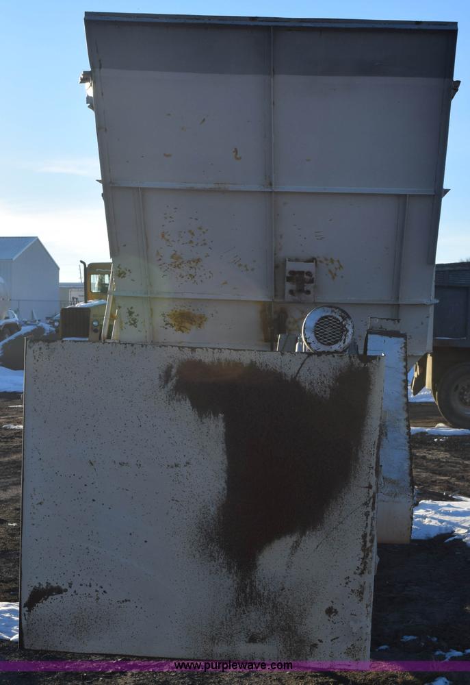 image for item E6062 Aggregate hopper and conveyor