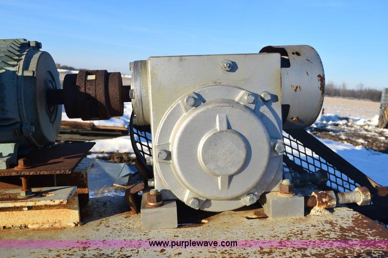 image for item E6062 Aggregate hopper and conveyor