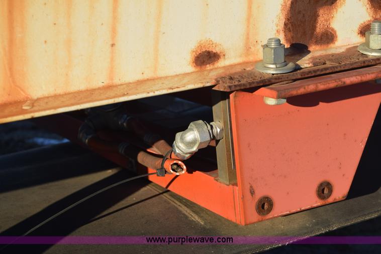 image for item E6062 Aggregate hopper and conveyor