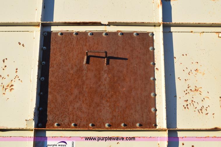 image for item E6062 Aggregate hopper and conveyor