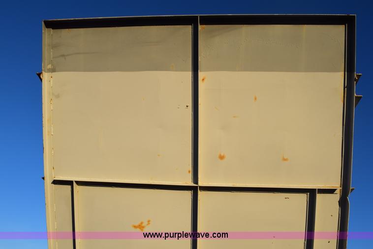 image for item E6062 Aggregate hopper and conveyor