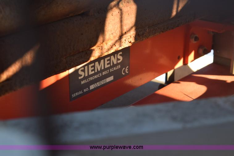 image for item E6062 Aggregate hopper and conveyor