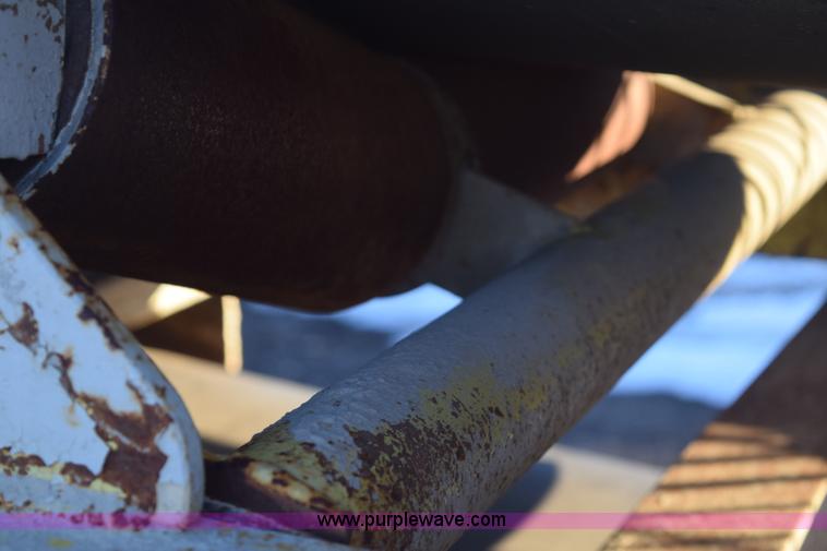 image for item E6062 Aggregate hopper and conveyor