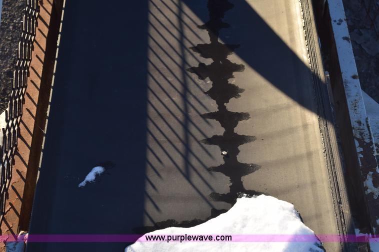 image for item E6062 Aggregate hopper and conveyor