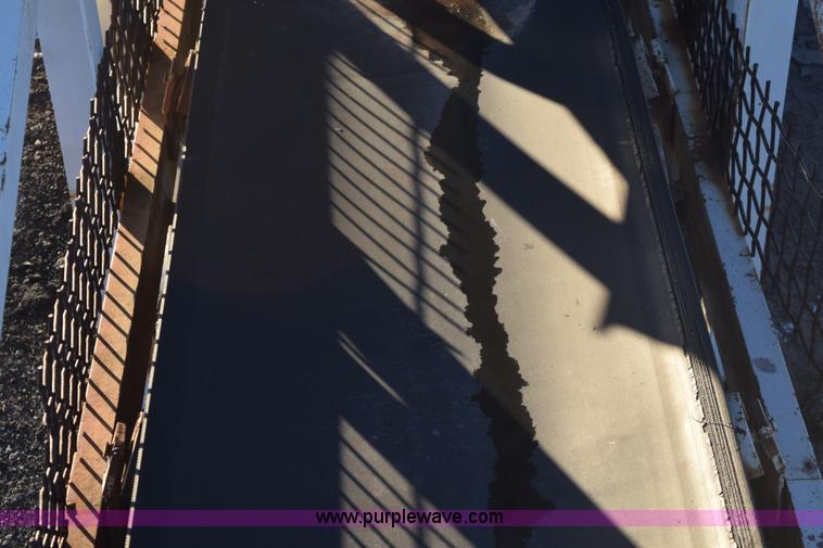 image for item E6062 Aggregate hopper and conveyor