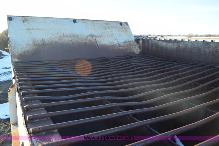 image for item E6062 Aggregate hopper and conveyor