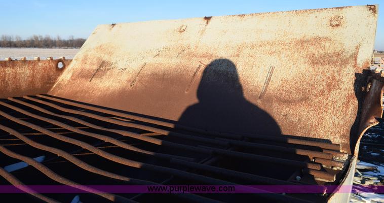 image for item E6062 Aggregate hopper and conveyor