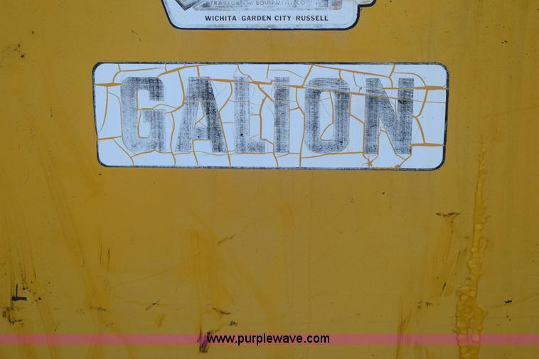 image for item E6065 Galion pneumatic roller