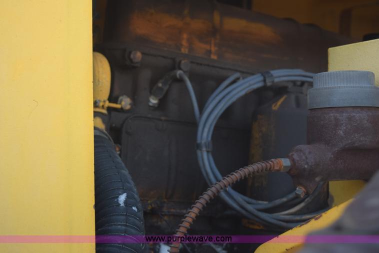 image for item E6065 Galion pneumatic roller