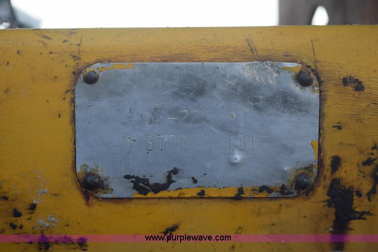 image for item E6065 Galion pneumatic roller