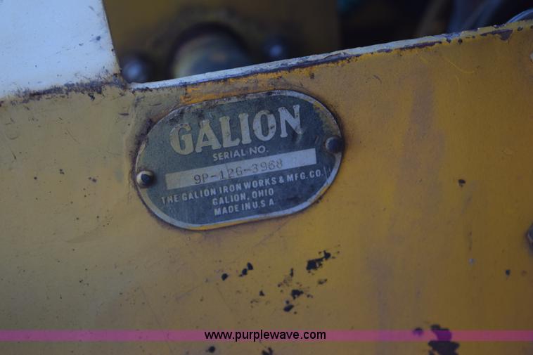 image for item E6065 Galion pneumatic roller