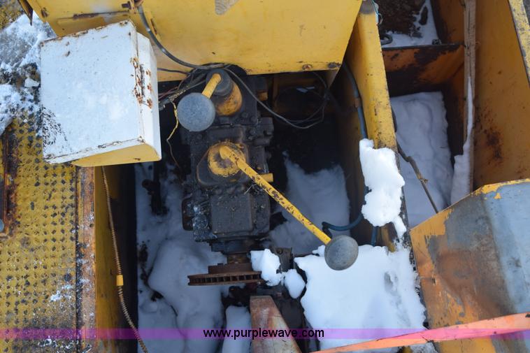 image for item E6065 Galion pneumatic roller