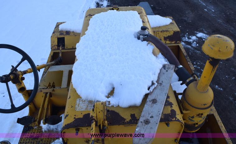 image for item E6065 Galion pneumatic roller