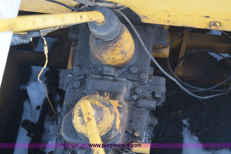 image for item E6065 Galion pneumatic roller