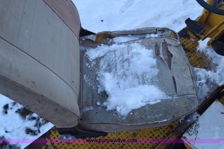 image for item E6065 Galion pneumatic roller