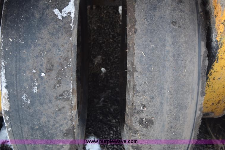 image for item E6065 Galion pneumatic roller