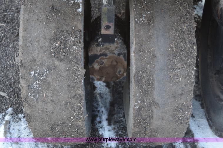 image for item E6065 Galion pneumatic roller