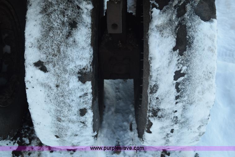 image for item E6065 Galion pneumatic roller