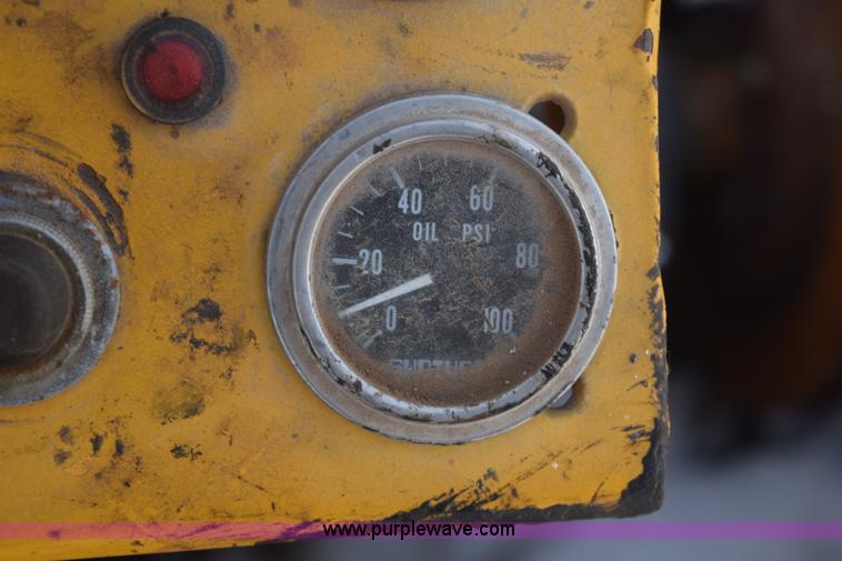 image for item E6065 Galion pneumatic roller