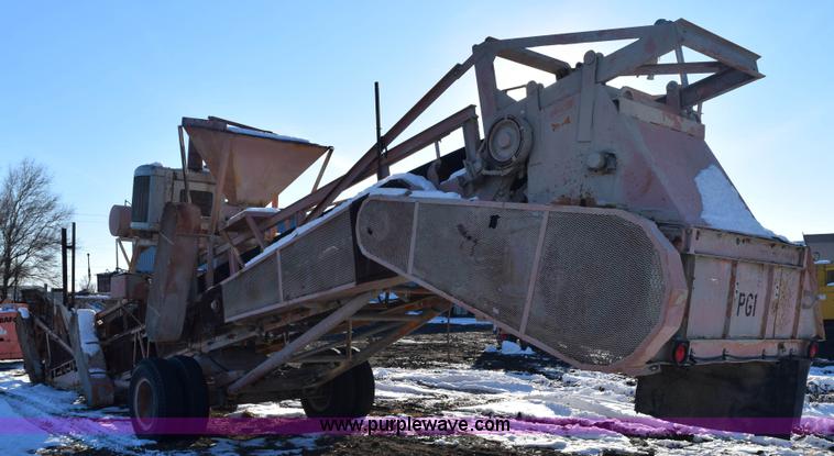 image for item E6066 40' pug mill