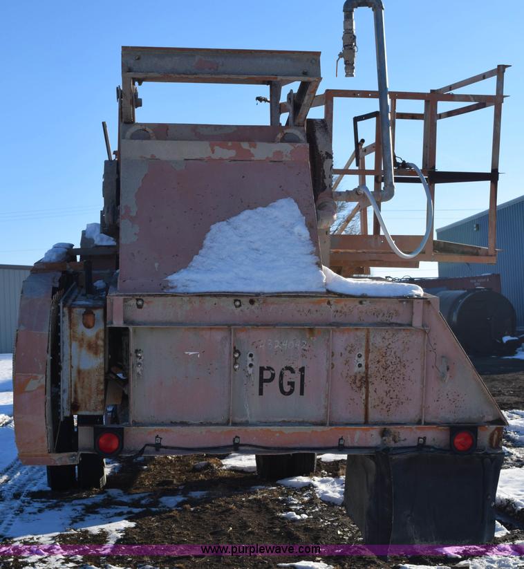 image for item E6066 40' pug mill