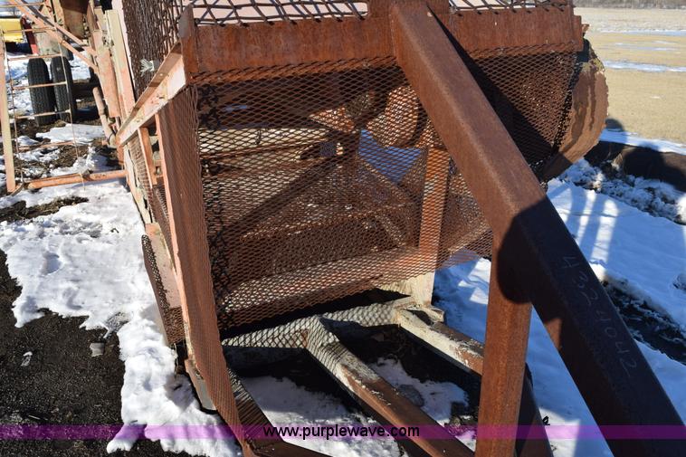 image for item E6066 40' pug mill